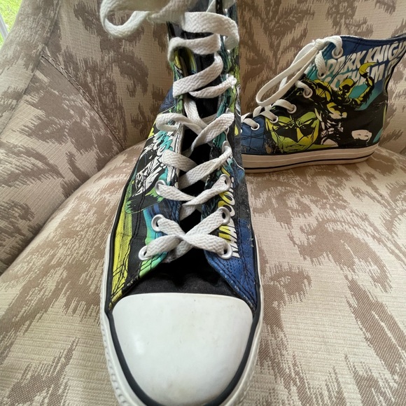 Converse Chuck Taylors Marvel Batman high tops - Picture 4 of 12